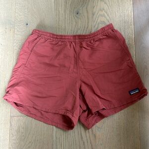 Patagonia Baggies Size Small in Spanish Red